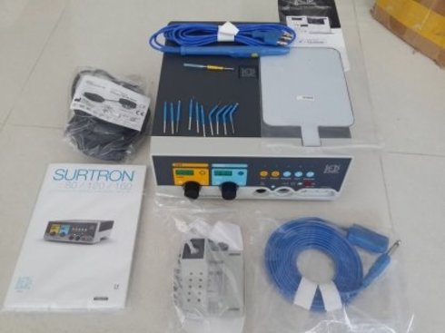 What are the applications of the Surtron Flash 120, a versatile high-frequency electric surgical knife, in different medical fields?